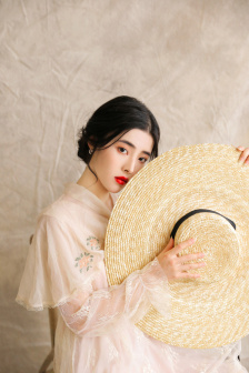 女房客